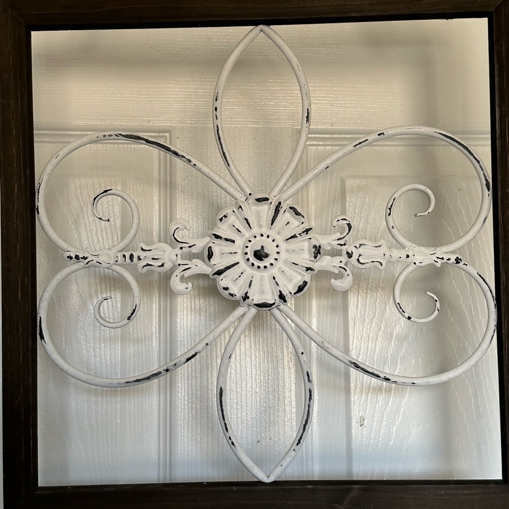 Chic Rustic White Metal Wall Decor for a Timeless Home Ambiance Wall Art - Picture 4 of 7